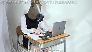 Giant balloon inflates pregnant woman's maternity wear