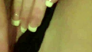 Horny girlfriend gets pussy fucked