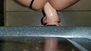 墨西哥人妖再吸假屌想看更多？