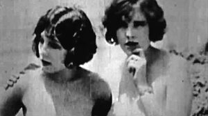 Who’s this mystery lover from the vintage country estate? 🤔