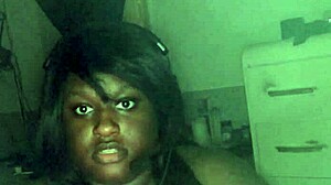 gamergirl enjoys private moments on camera