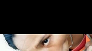 Morrita borracha en el monte se deja grabar orinando termino follandola por el culo