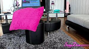 perfect booty perfect body sexydea shows off her asshole!