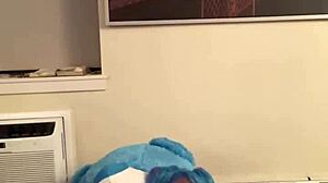 Halloween cosplay with Hazelnutxxx in blue hair