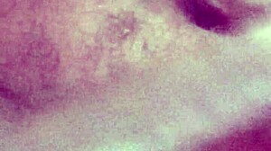 Batendo punheta e gozando muito