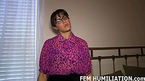 I Will Help You Indulge Your Little 18+ Crossdressing Fetish