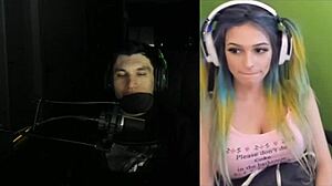 joycgee and trainwrecks performing in a live webcam show