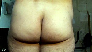 Hot Gay Guy Shows Off Tasty Ass