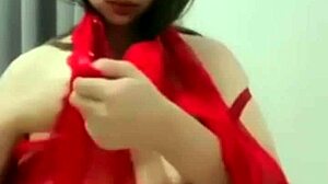 Selviana's camshow featuring Indonesian busty babe