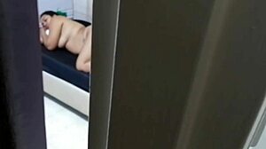 que rico co�o tiene la puta de mi empleada me encanta como me chupa la verga