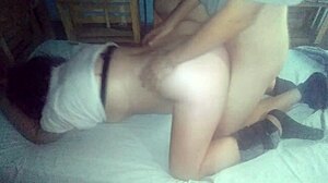 me baje mi calza negra y me pongo en cuatro para coger de perrito