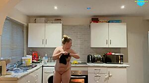 Amateur Teen 18+ Naked Cleaning With Big Ass