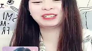 Jin Xinh Bunny live show with full face while talking