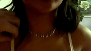 Amateur Babe Sucking Dick