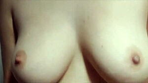 White Moon Gives Greedy Amateur Blowjob to Big Cock