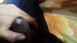 i feel amazing during my new hand job in the bath