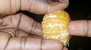 La Clémentine Enjoys Intense Finger Play