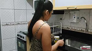 Café da manhã entre amigas com muito sexo e putaria completo red