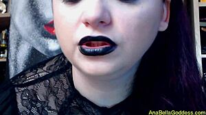 Garbage Giant Goddess Crush Fetish.