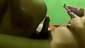 Intimate encounter explores personal connections