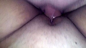 Entupindo minha buceta de porra