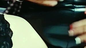 Video llamada con un seguidor en vivo miraba como me mamaban el culo y me cog�an ante el