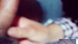 Video llamada con un seguidor en vivo miraba como me mamaban el culo y me cog�an ante el