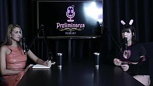 Ninfomaníaca Submissive Teen in Cosplay Masturbates Twice with Ease. Spanking and Knife Fetish Revealed!