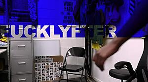 want to see rusty nails fuck elias cash for christmas?