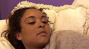 these babes finger each other