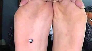 EXTREME FEET TICKLING SESSION