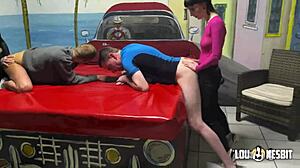 Bisexuell FEMDOM FOURSOME Rocks with Lou Nesbit and Lia Louise