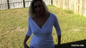 Milf Joey Lynn's pussy gets wet from handjob and cumshot