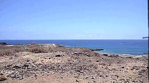 Davcina's Outdoor Blowjob Shocks Tenerife Guy!