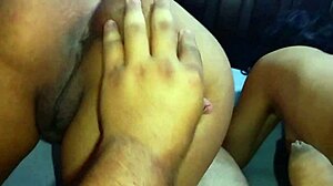 mi novia y mi mejor amiga se llevan muy bien cuando me chupan la polla y me sacan la leche