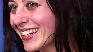 Foxy Peach Sucking Semen