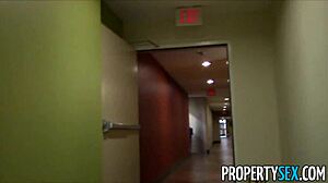 Young Real Estate Agent With Big Natural Tits In Homemade Sex