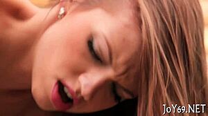 Solo gal works her sex-toy for orgasm!