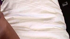 testing out my new vibrator 😊