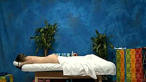 massage turns into hot sex in the tub 😏