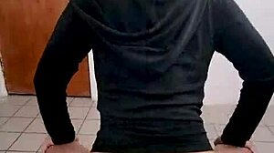 look at that nice ass she has 😏