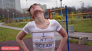Have you seen Jeny Smith flashing her ass in pantyhose during outdoor workout?