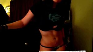 that perfect ass shaking slowly, so enticing