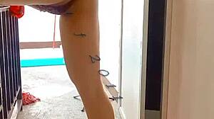 single mommy shows off her big ass