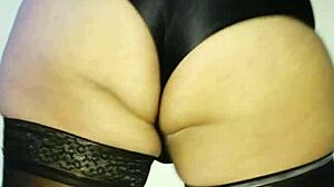 My fat ass makes me feel so sexy and desired