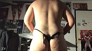 Gay Boy Shakes Big Ass Suggestively