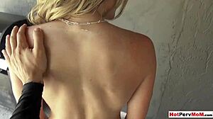 This perfect mature stepmom is showing her sexual technique! 😏