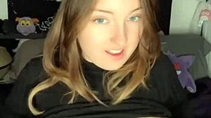 Dildo sucking and pussy play so intense!