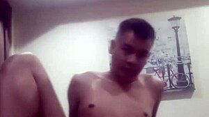 this thai gay boy loves cumming so much 😍