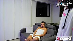 i fuked the delivry guy at home